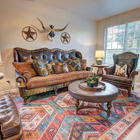 The Lodge At Little Ranches Central Sleeps 26 Wimberley Dış mekan fotoğraf