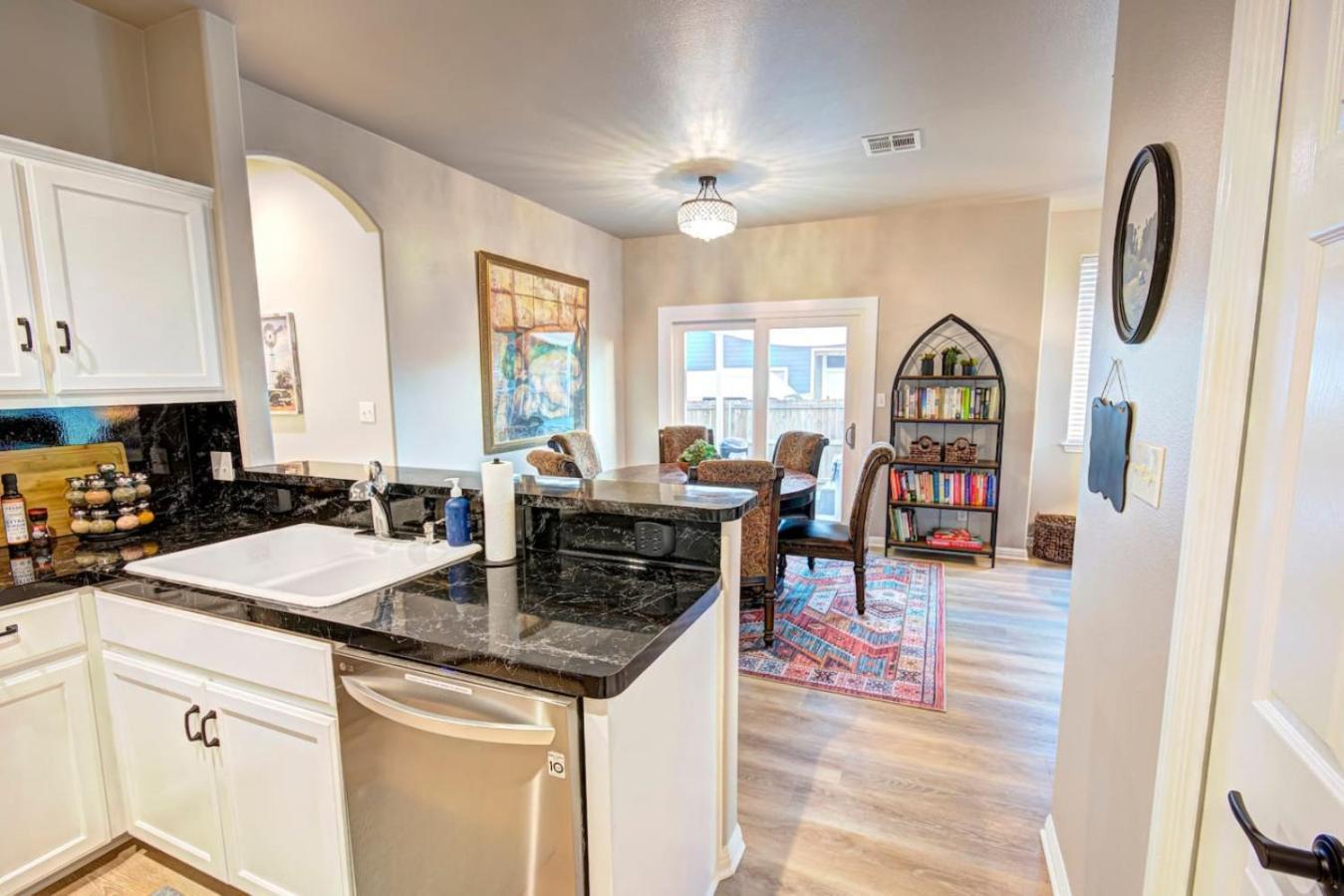 The Lodge At Little Ranches Central Sleeps 26 Wimberley Dış mekan fotoğraf